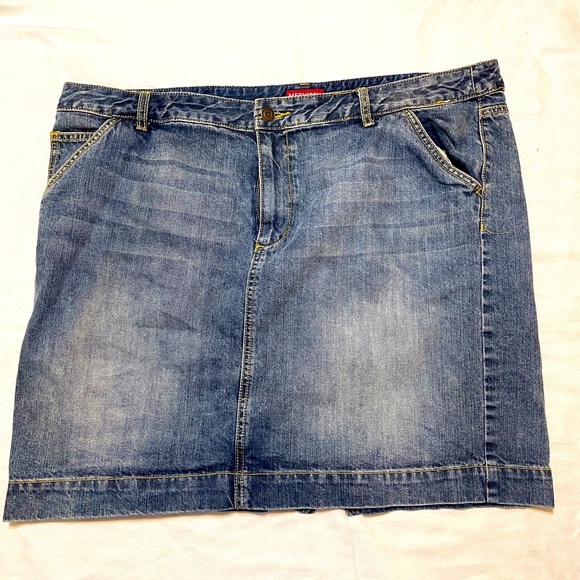 Merona Dresses & Skirts - Merona Denim Mini (above the knee) Skirt